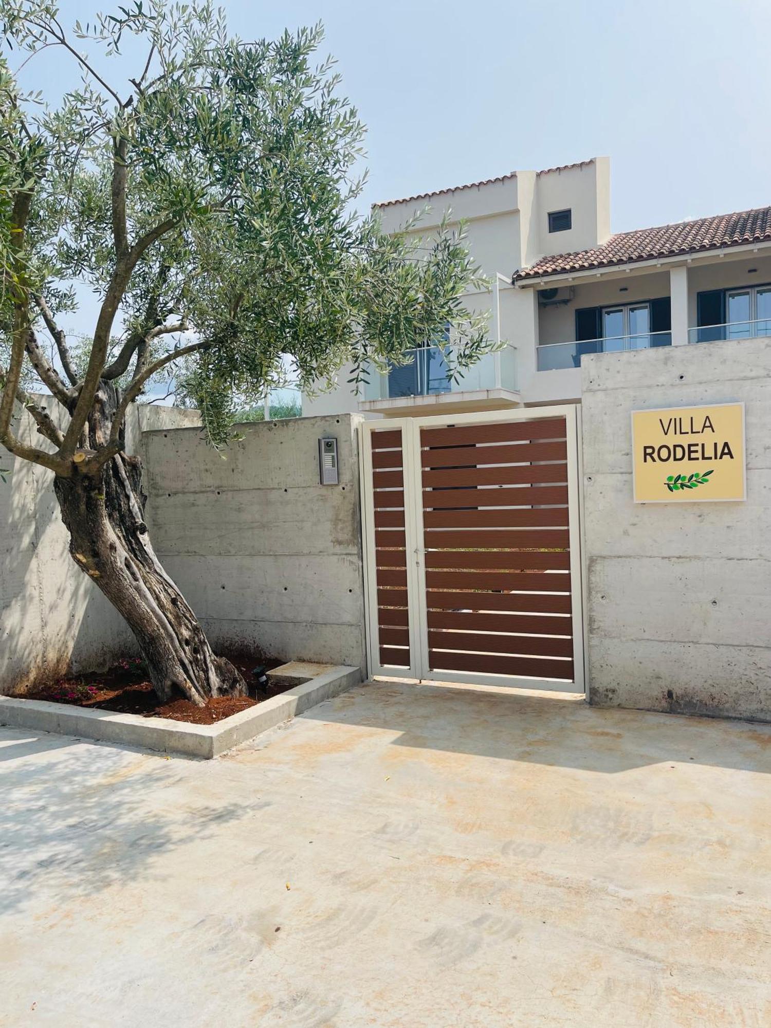 Villa Rodelia 1 로다 외부 사진